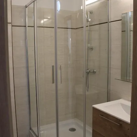 Mara Apartment Buk