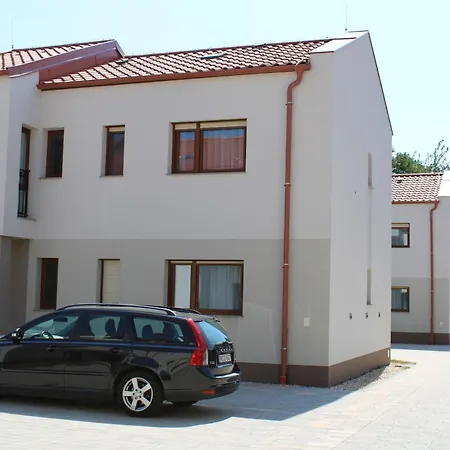 Mara Apartment Buk